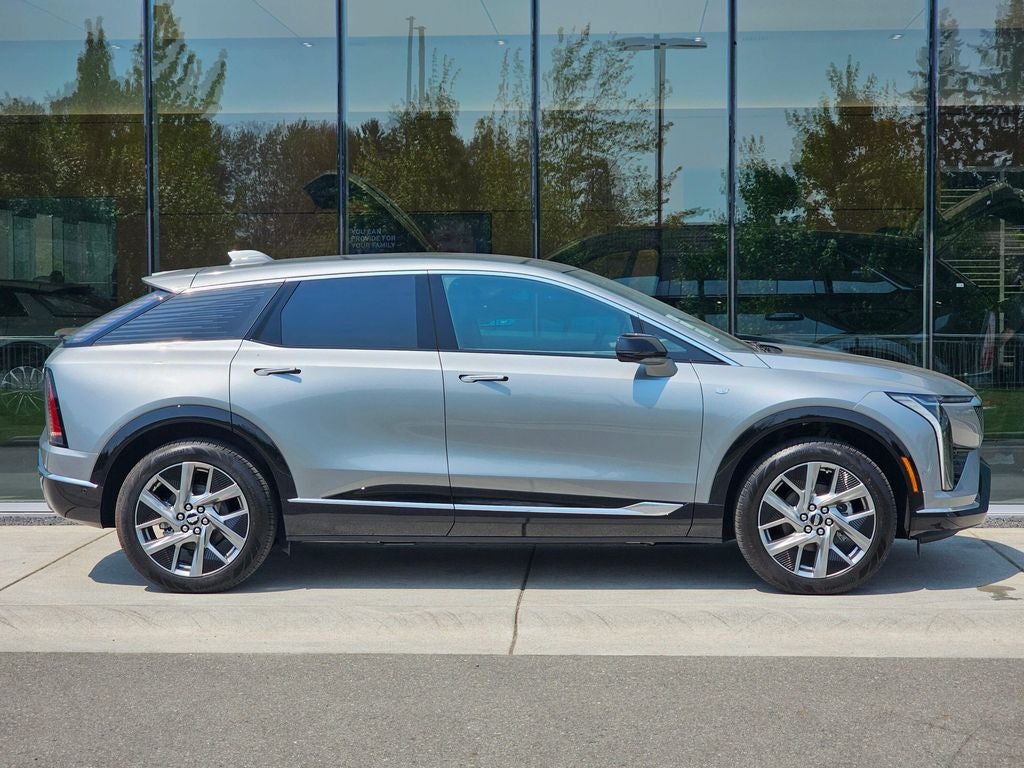 2026 Cadillac OPTIQ Luxury