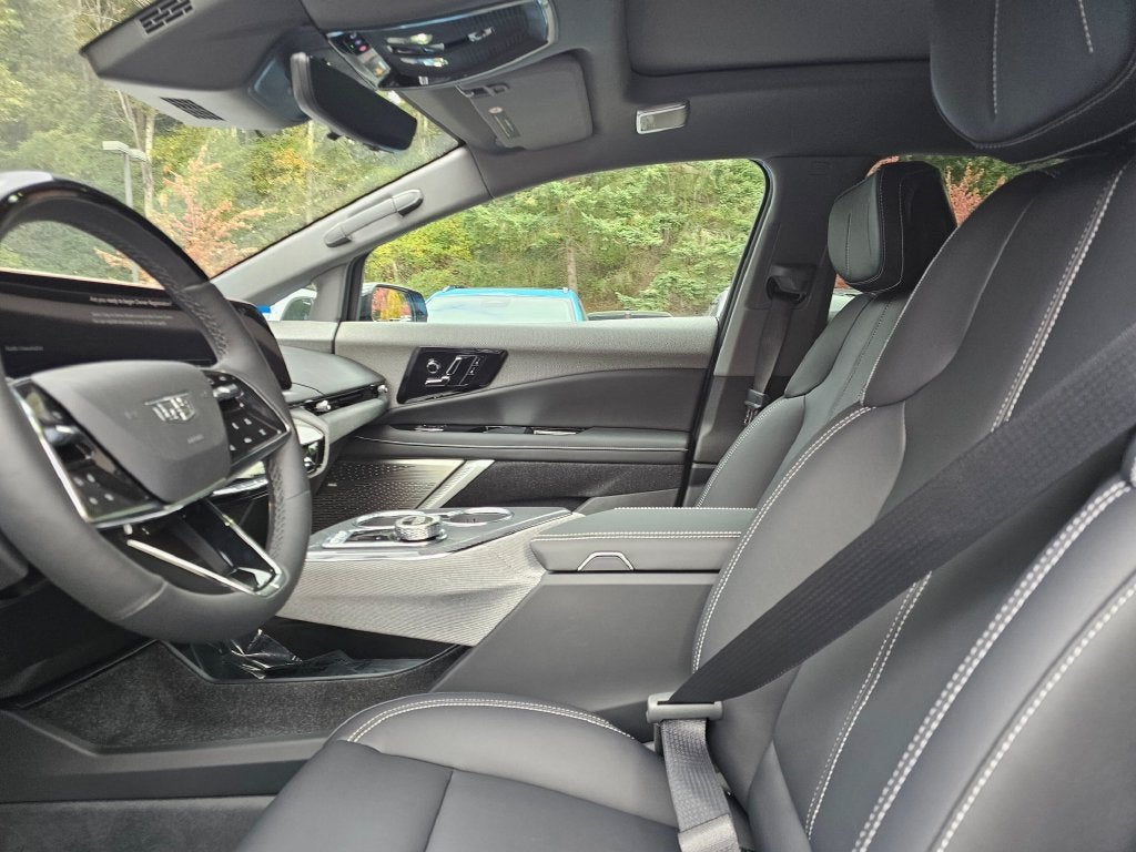 2027 Cadillac OPTIQ Luxury