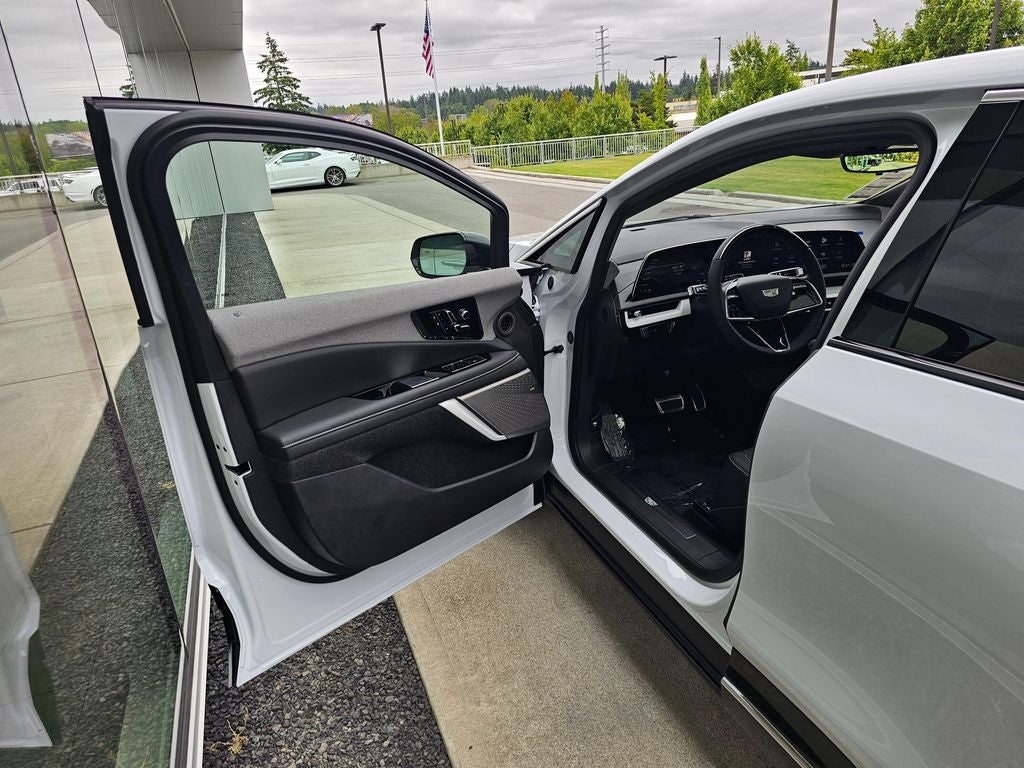 2026 Cadillac OPTIQ Luxury