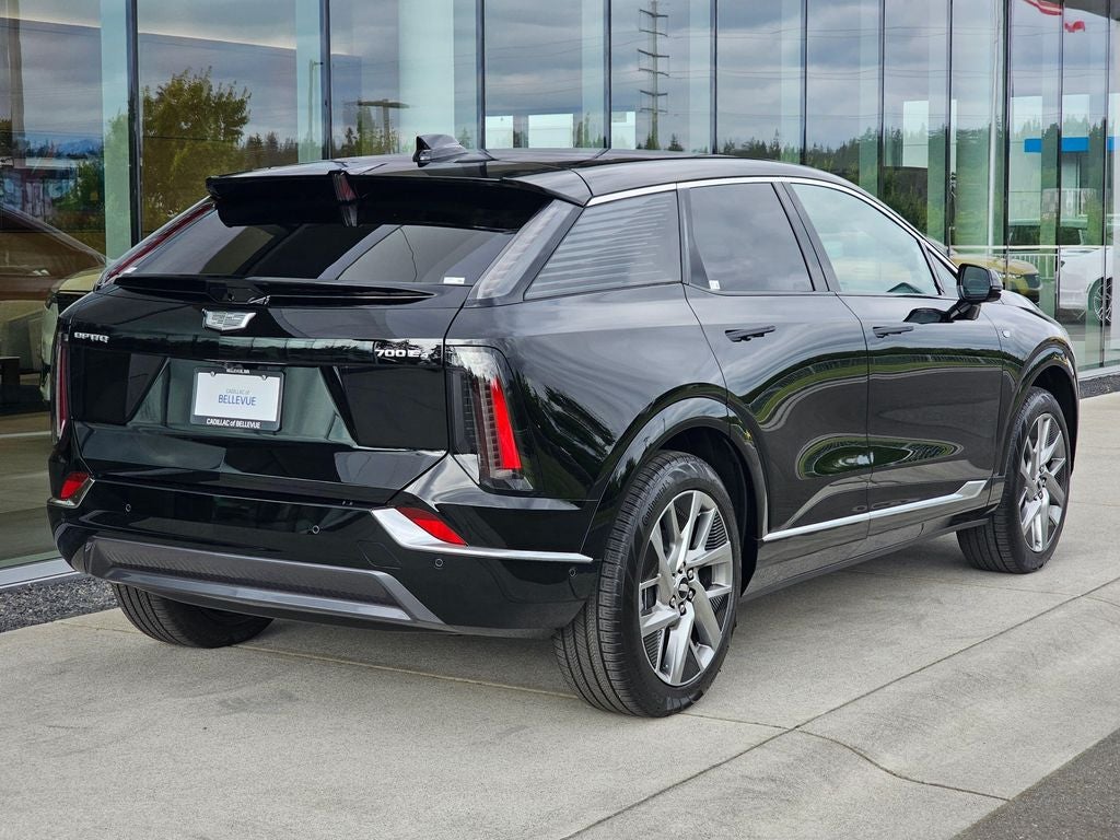 2026 Cadillac OPTIQ Premium Luxury