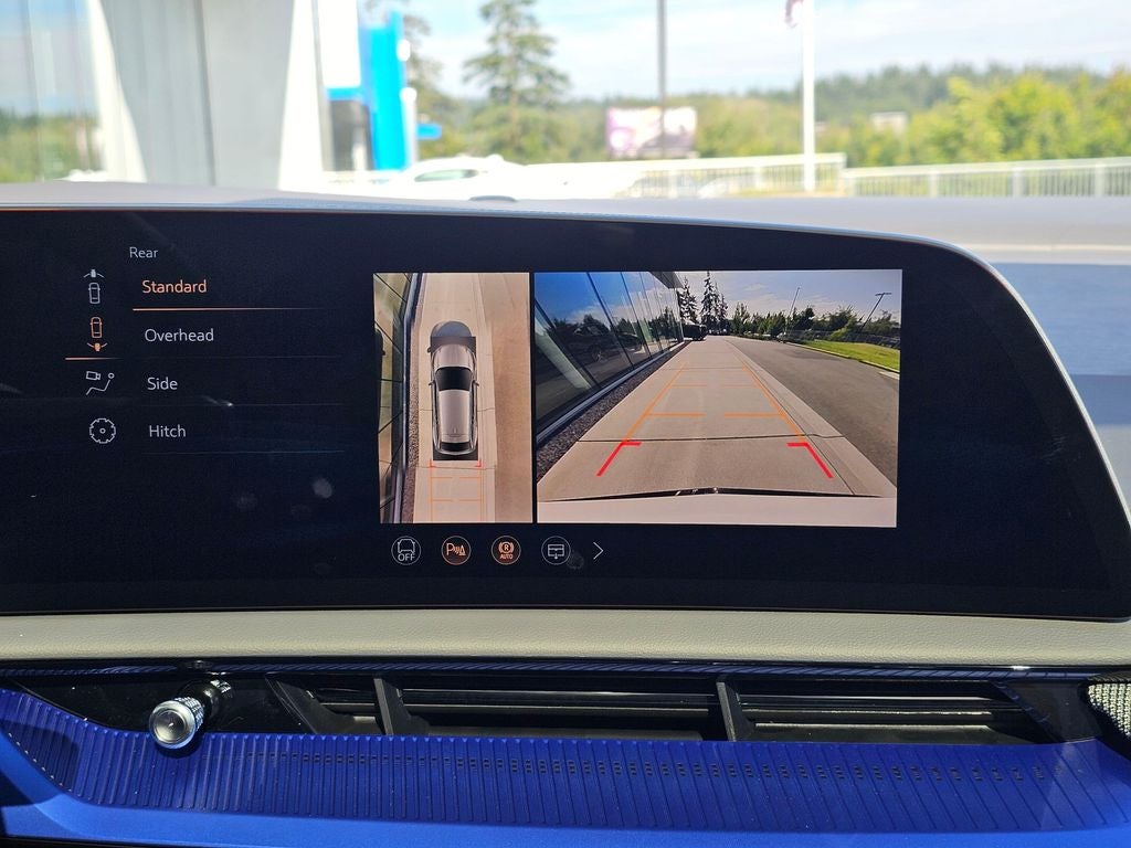 2026 Cadillac OPTIQ Premium Luxury