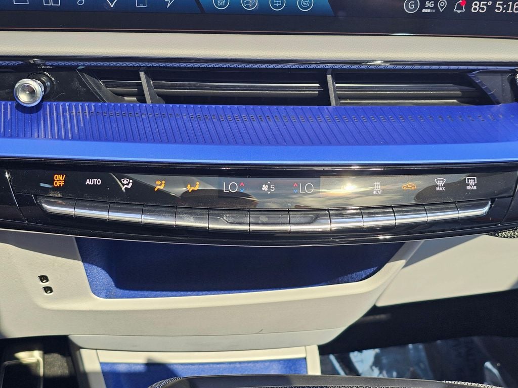 2026 Cadillac OPTIQ Premium Luxury