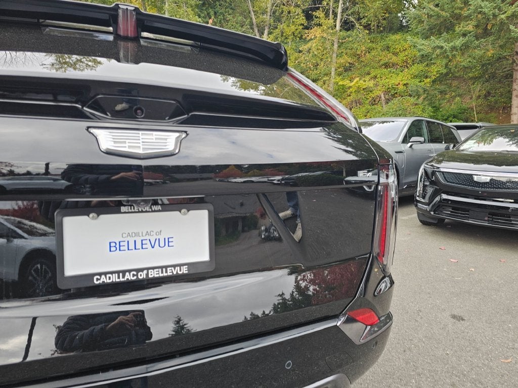 2027 Cadillac OPTIQ Premium Sport