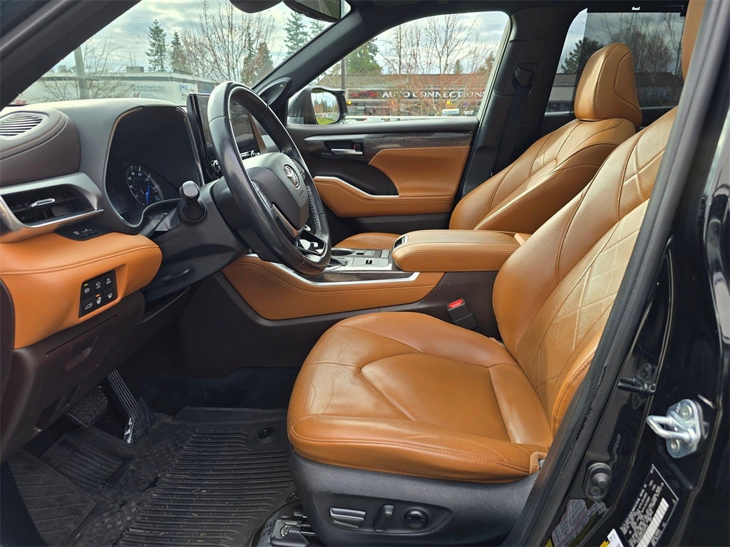 2020 Toyota Highlander Hybrid Platinum