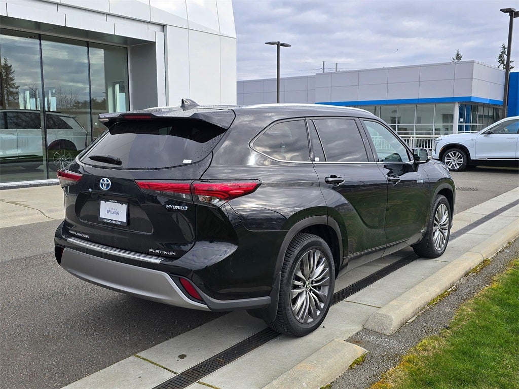 2020 Toyota Highlander Hybrid Platinum