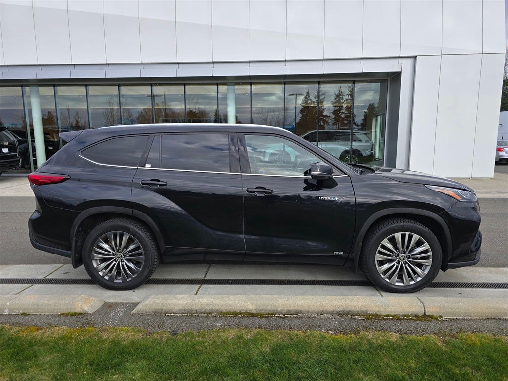 2020 Toyota Highlander Hybrid Platinum