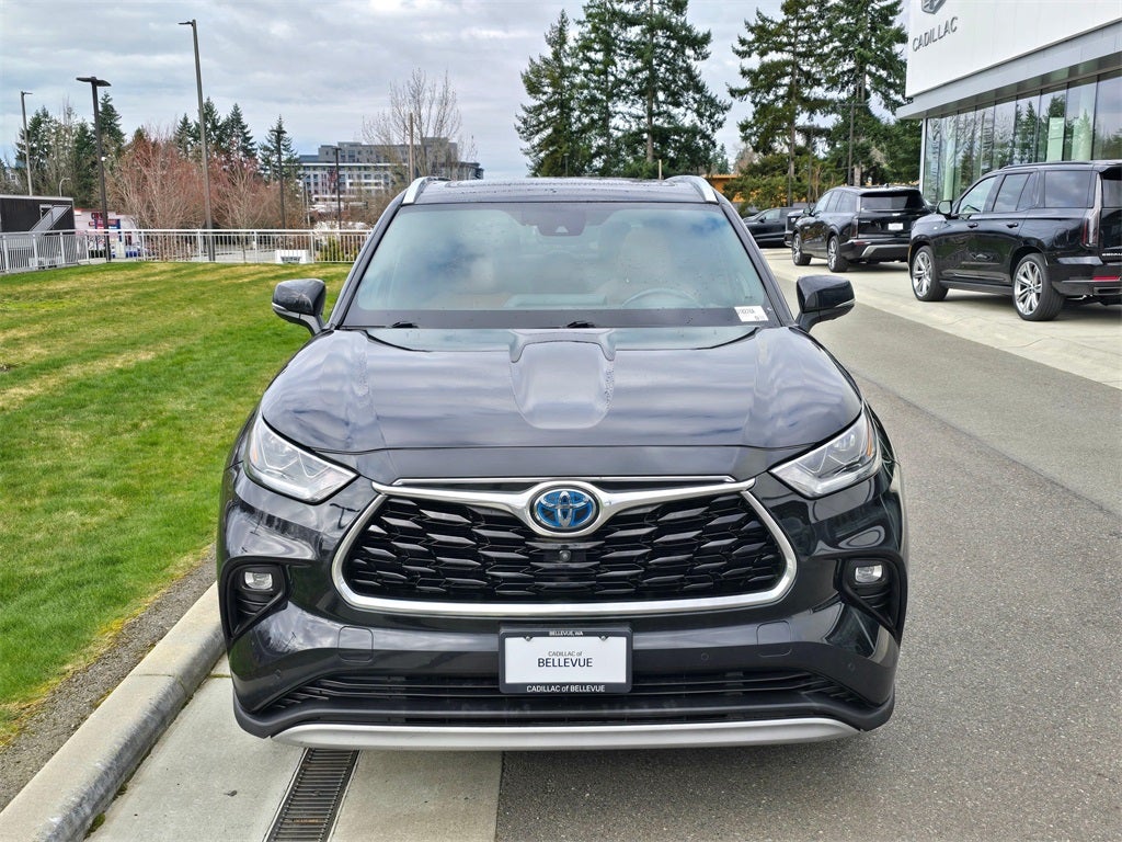 2020 Toyota Highlander Hybrid Platinum