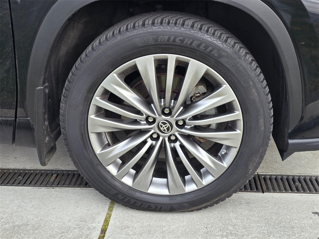 2020 Toyota Highlander Hybrid Platinum
