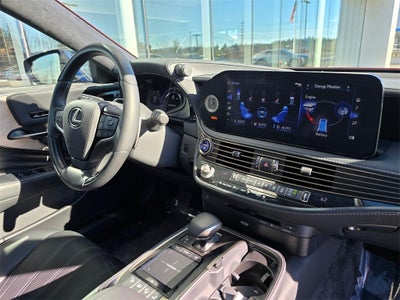 2022 Lexus LS 500h Base