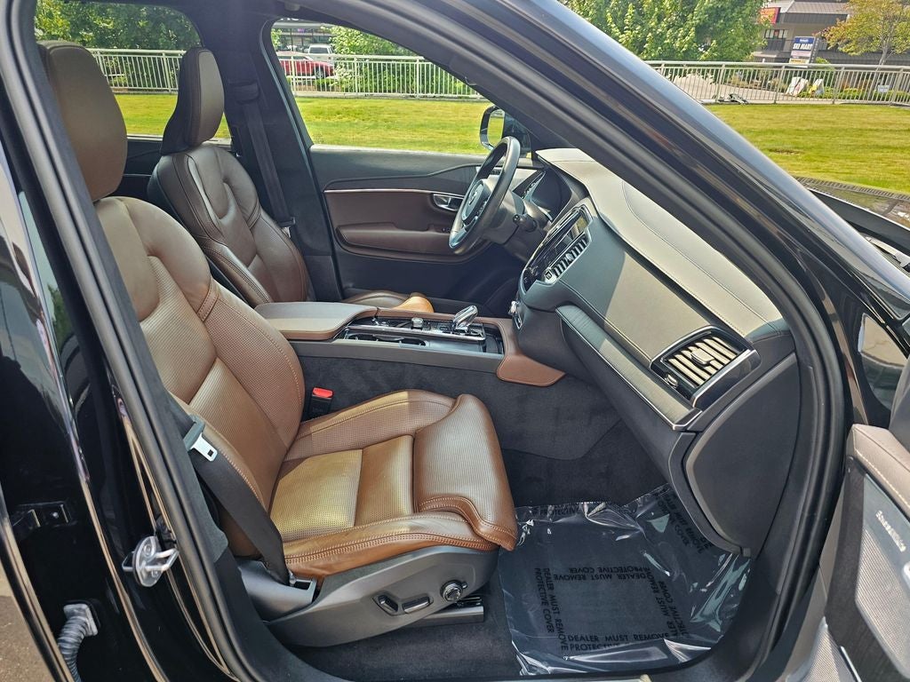 2022 Volvo XC90 Recharge Plug-In Hybrid T8 Inscription Extended Range 7P