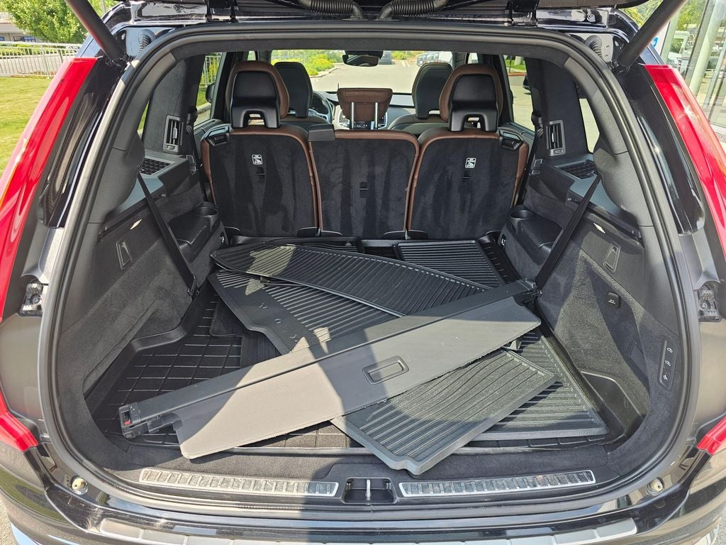 2022 Volvo XC90 Recharge Plug-In Hybrid T8 Inscription Extended Range 7P