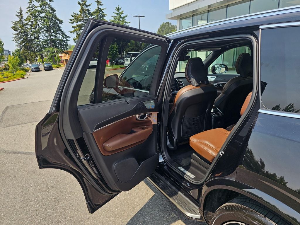 2022 Volvo XC90 Recharge Plug-In Hybrid T8 Inscription Extended Range 7P