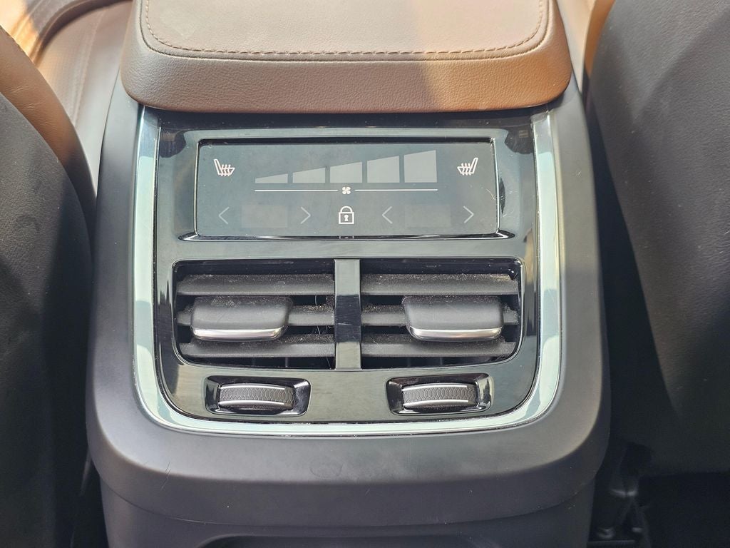 2022 Volvo XC90 Recharge Plug-In Hybrid T8 Inscription Extended Range 7P