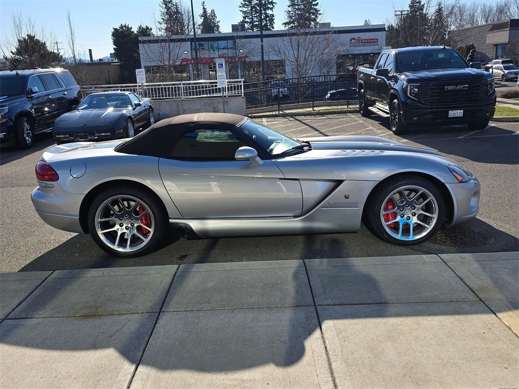 2004 Dodge Viper SRT10