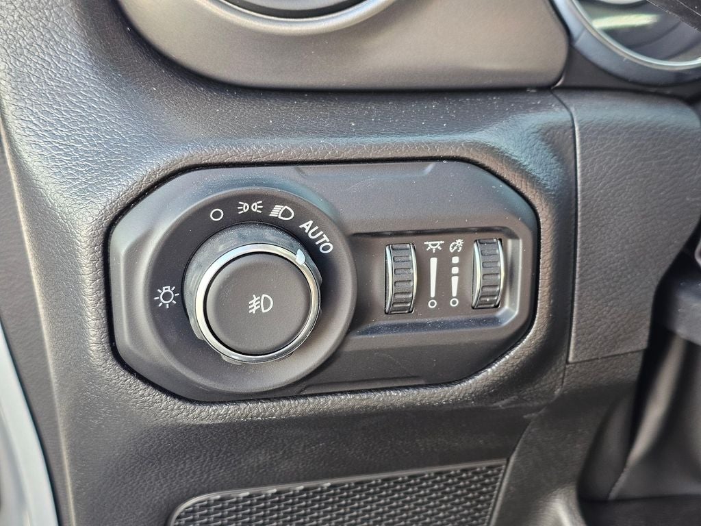 2022 Jeep Wrangler Willys