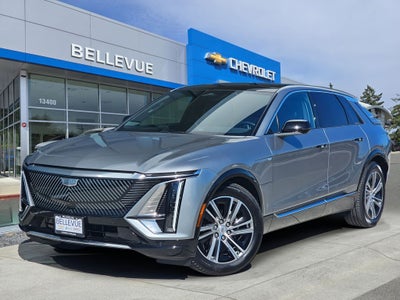 2025 Cadillac LYRIQ Luxury 2