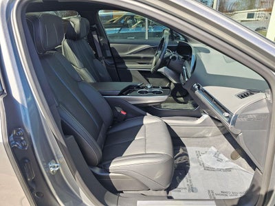 2025 Cadillac LYRIQ Luxury 2