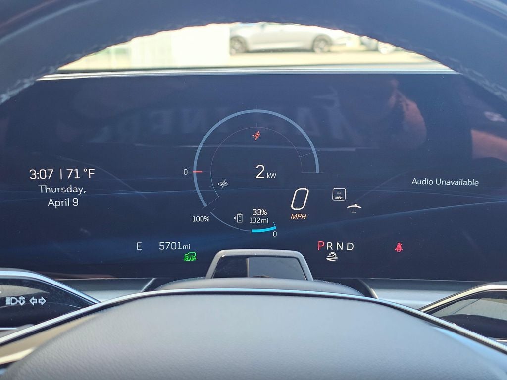 2025 Cadillac LYRIQ Luxury 2