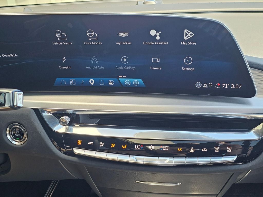 2025 Cadillac LYRIQ Luxury 2