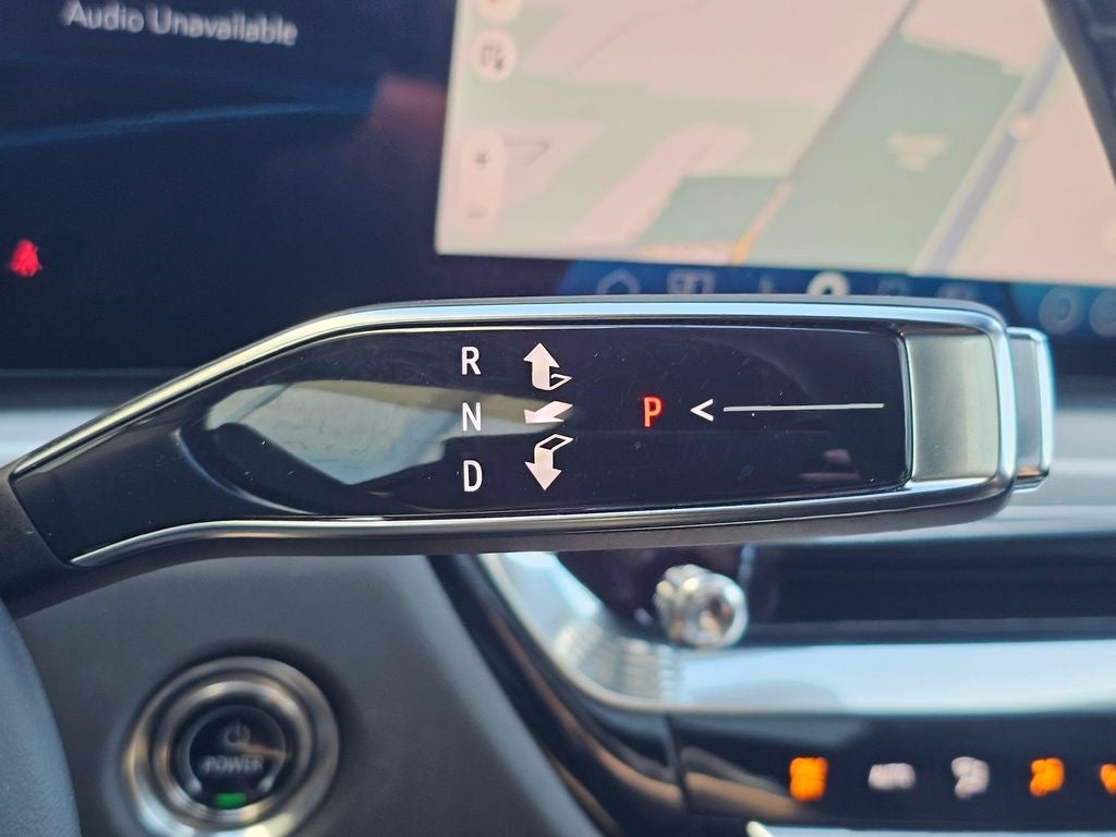 2025 Cadillac LYRIQ Luxury 2