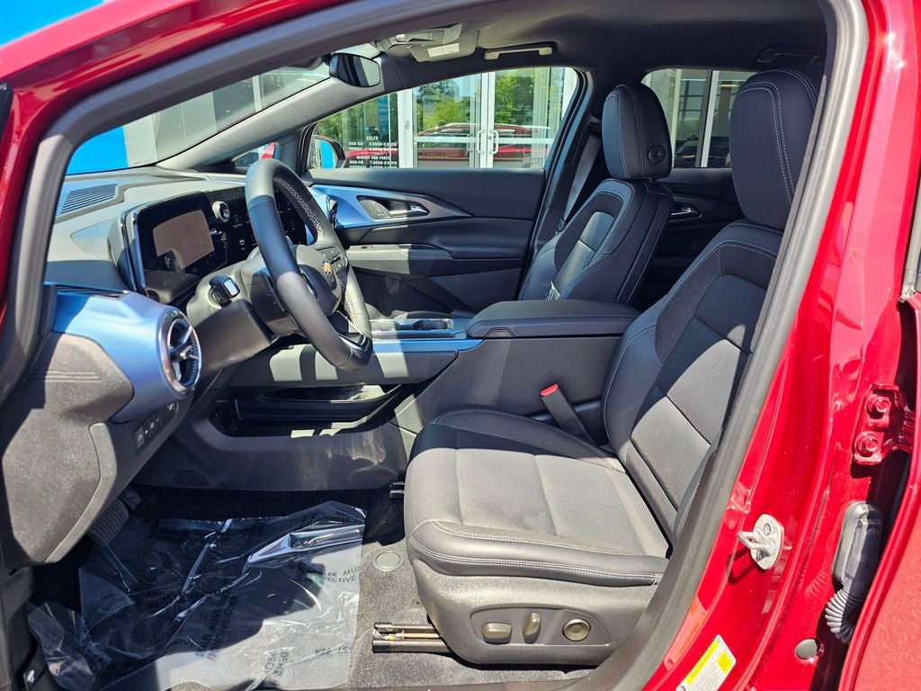 2025 Chevrolet Equinox EV LT
