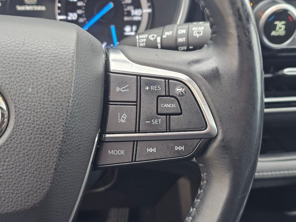 2020 Toyota Highlander Hybrid XLE