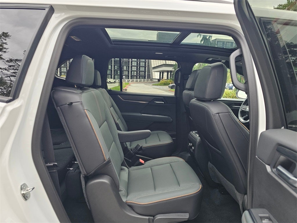 2025 GMC Acadia AT4