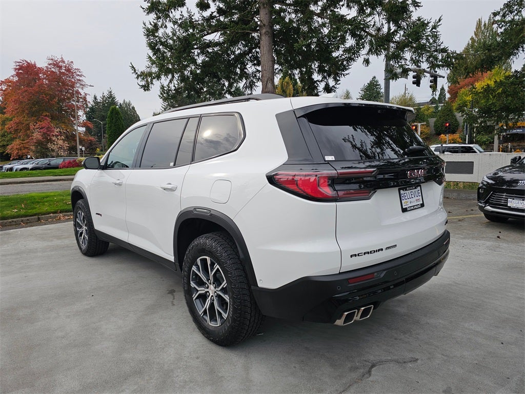 2025 GMC Acadia AT4