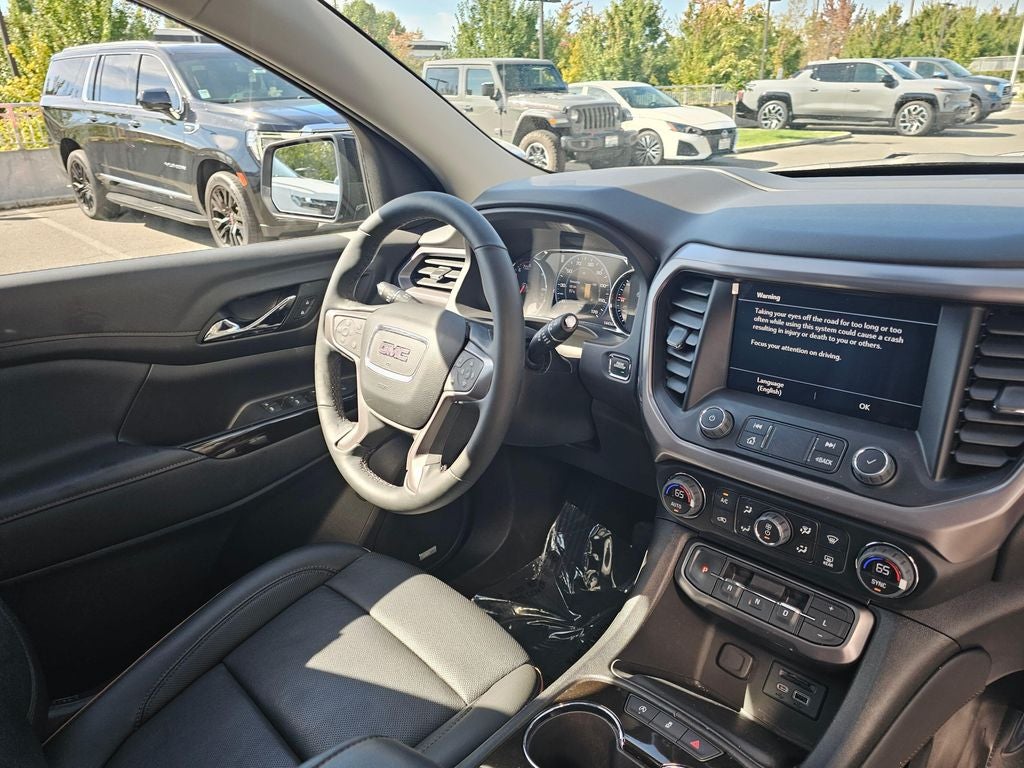 2023 GMC Acadia AT4