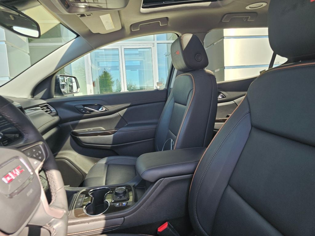 2023 GMC Acadia AT4