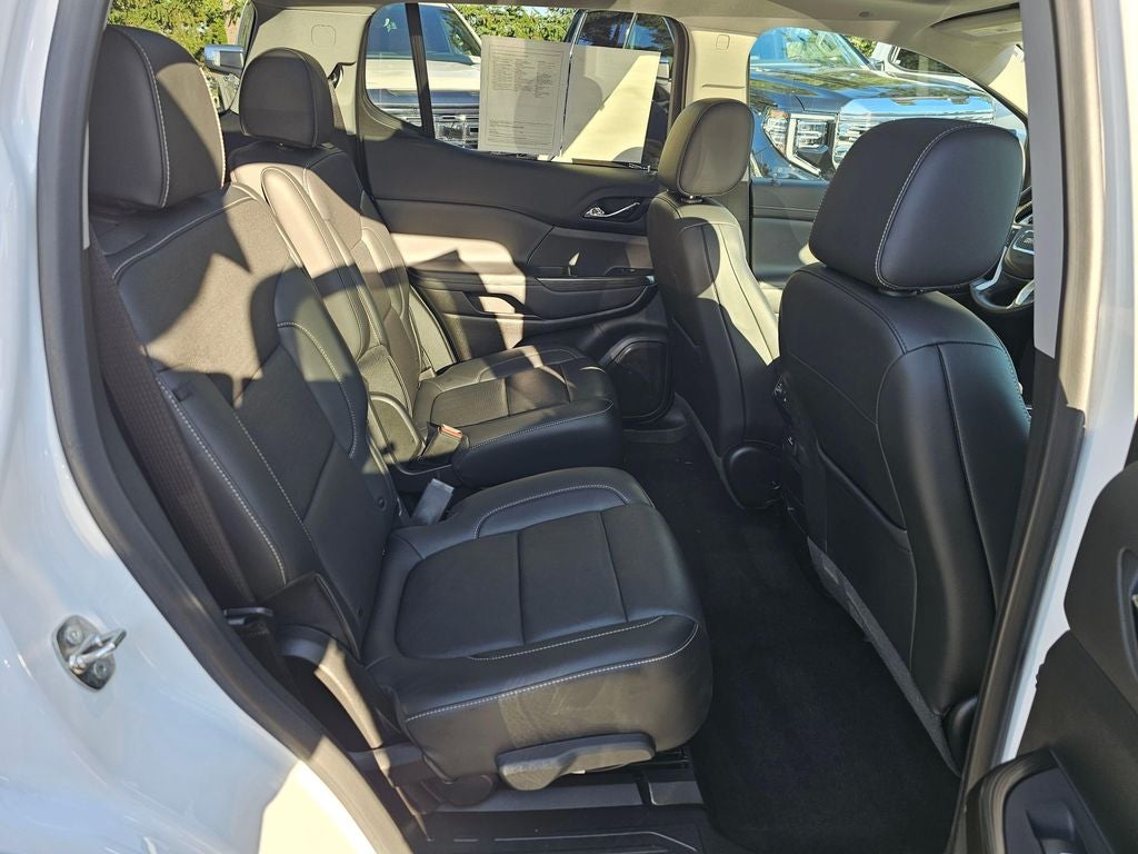 2021 GMC Acadia SLT