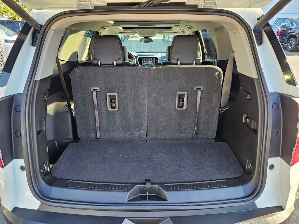 2021 GMC Acadia SLT