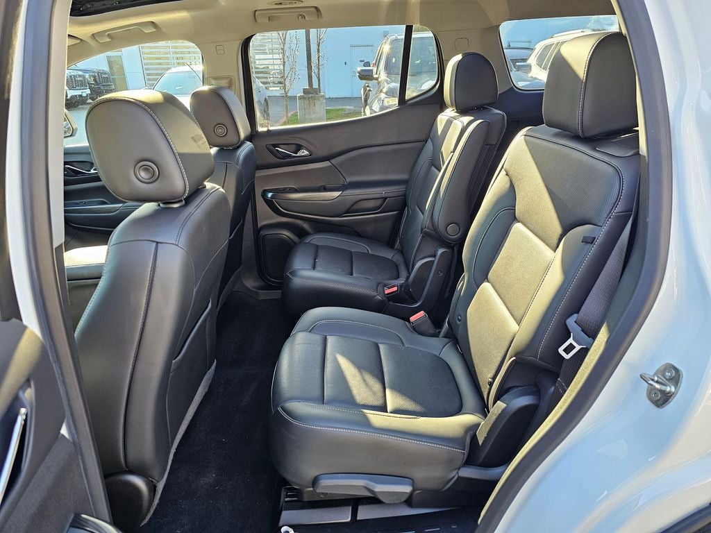 2021 GMC Acadia SLT