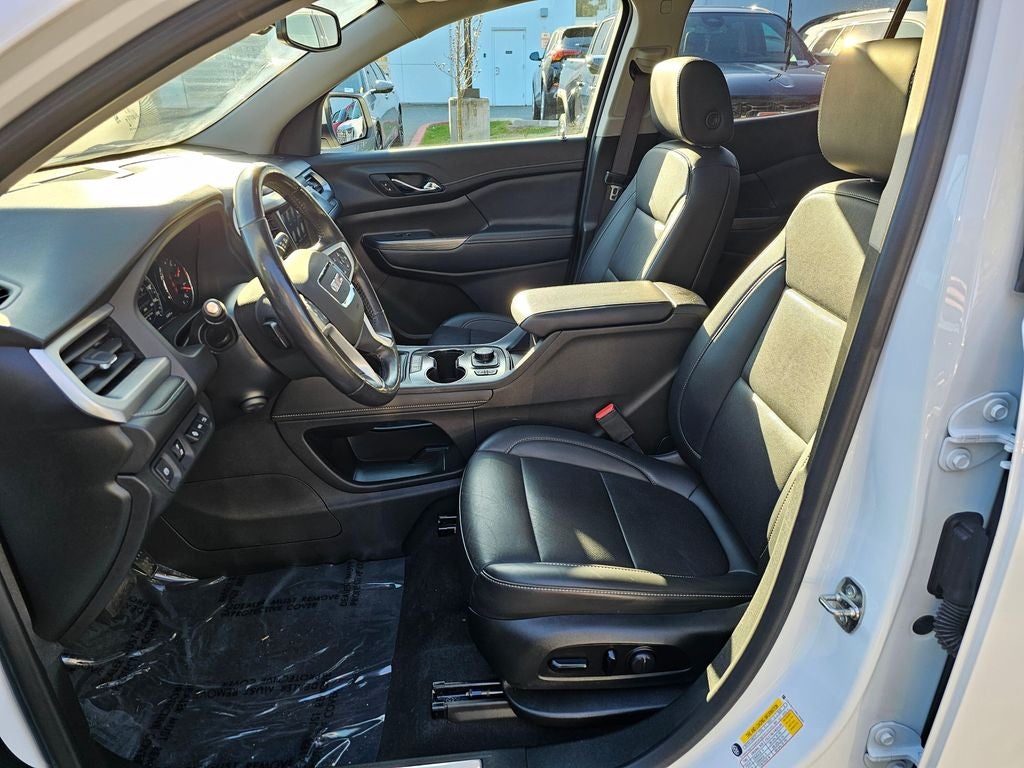 2021 GMC Acadia SLT