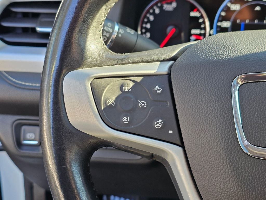 2021 GMC Acadia SLT