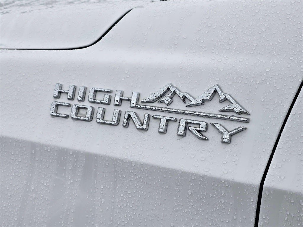 2022 Chevrolet Suburban High Country
