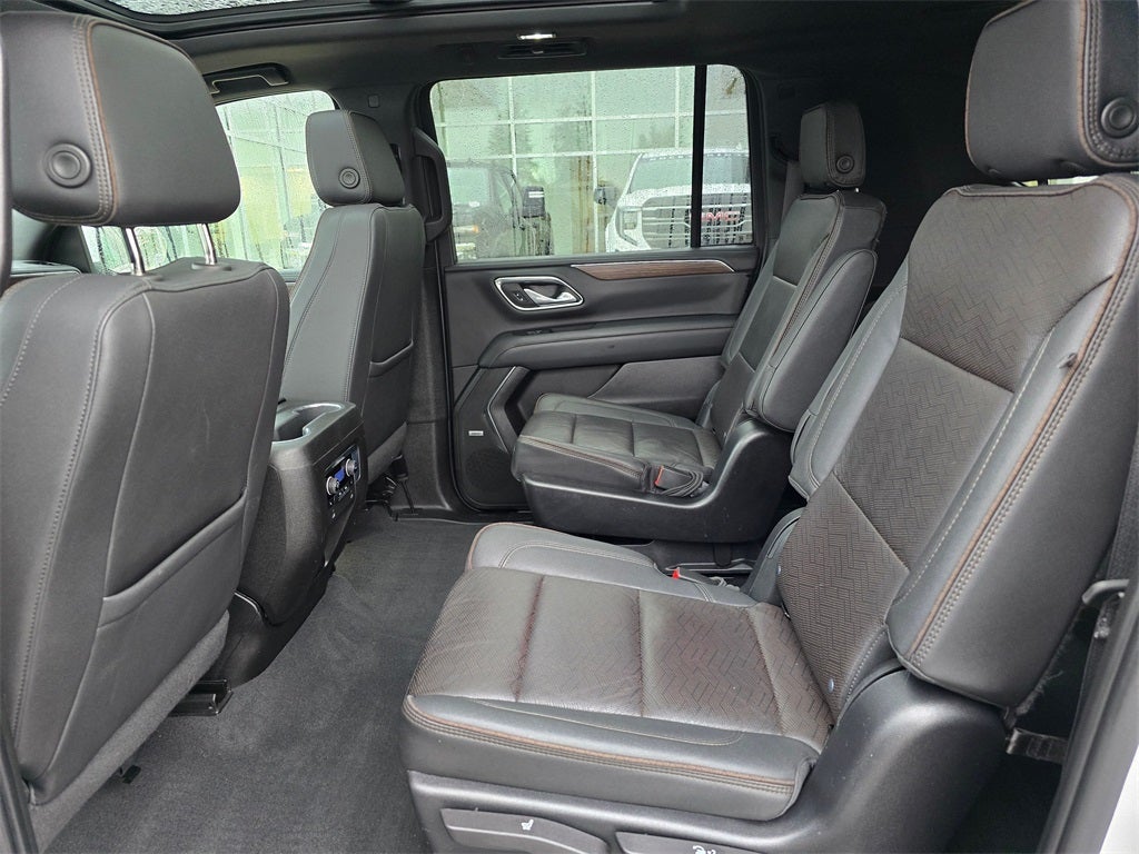 2022 Chevrolet Suburban High Country