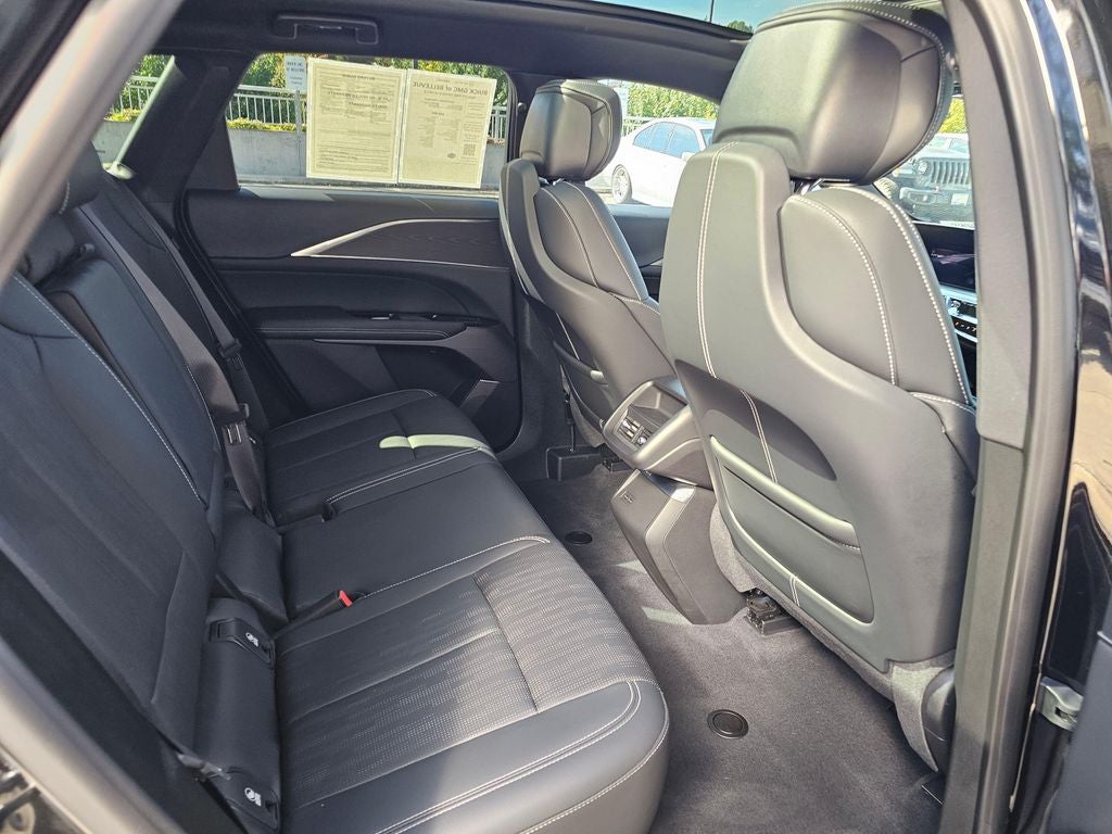 2024 Cadillac LYRIQ Sport