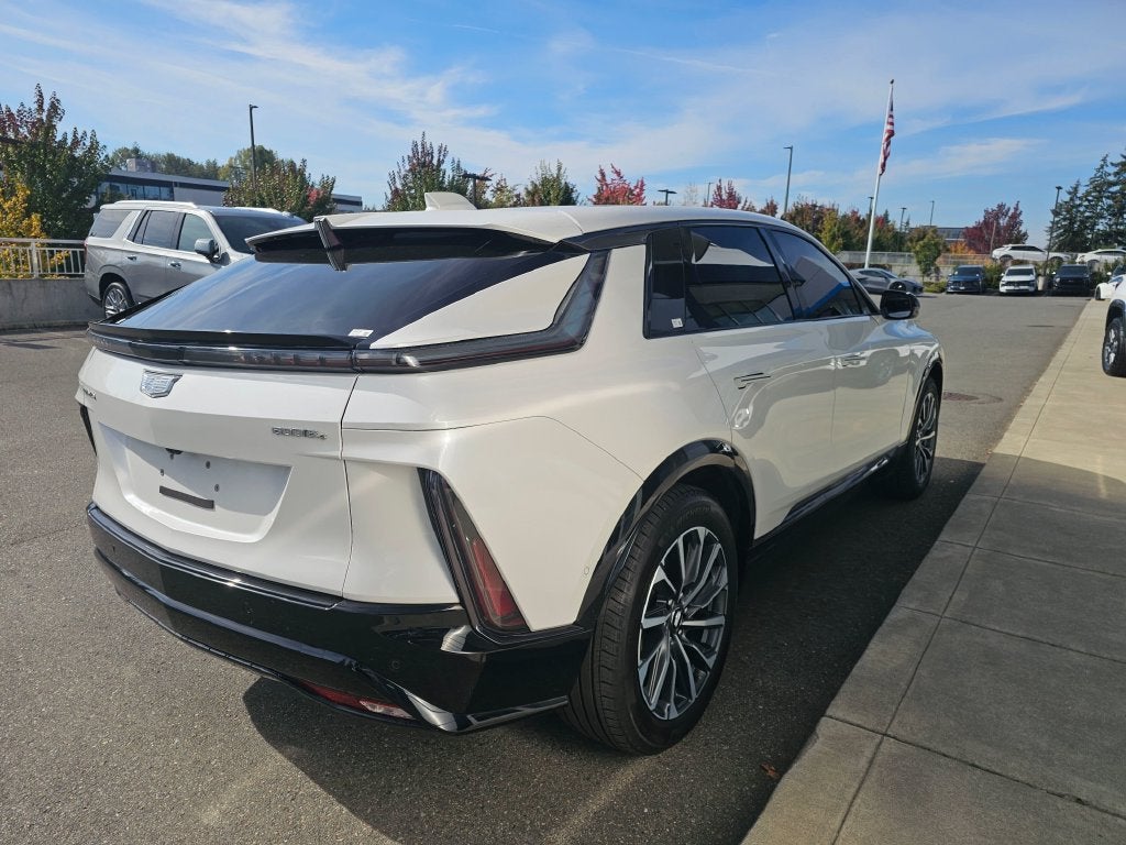 2024 Cadillac LYRIQ Sport