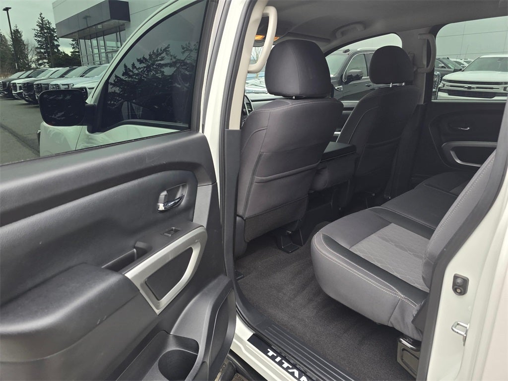 2021 Nissan Titan SV