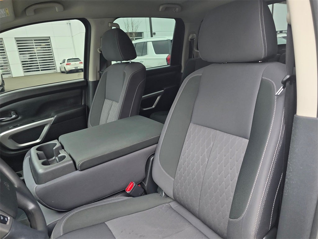 2021 Nissan Titan SV