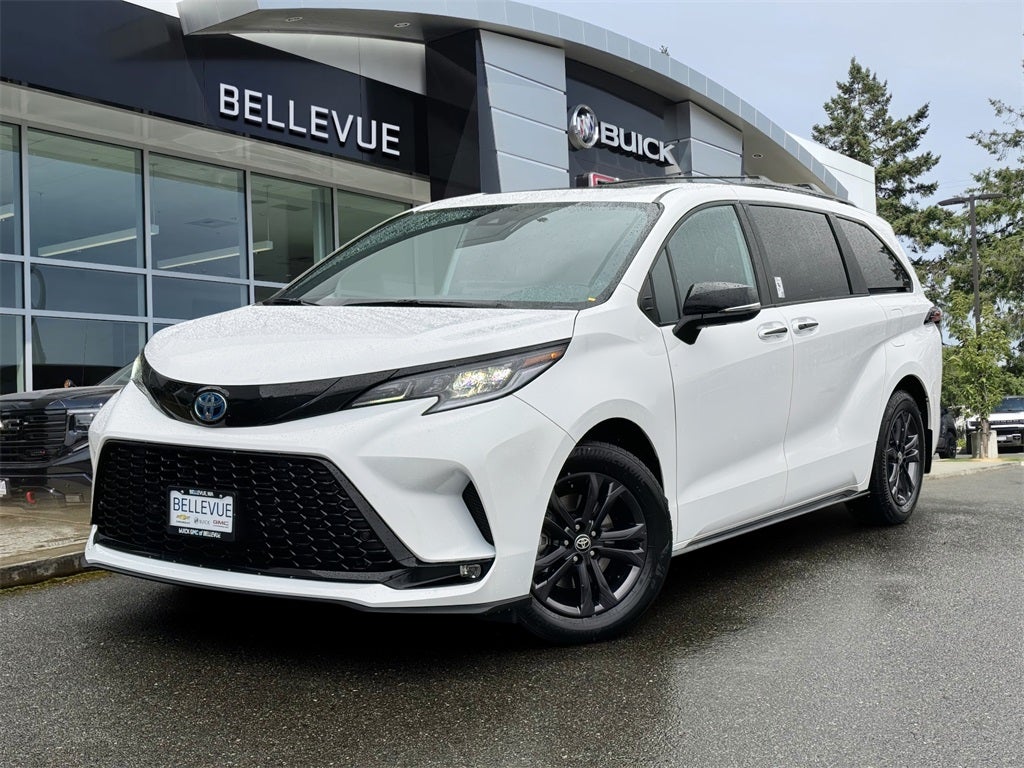 2025 Toyota Sienna XSE 7 Passenger
