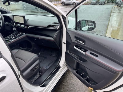 2025 Toyota Sienna XSE 7 Passenger