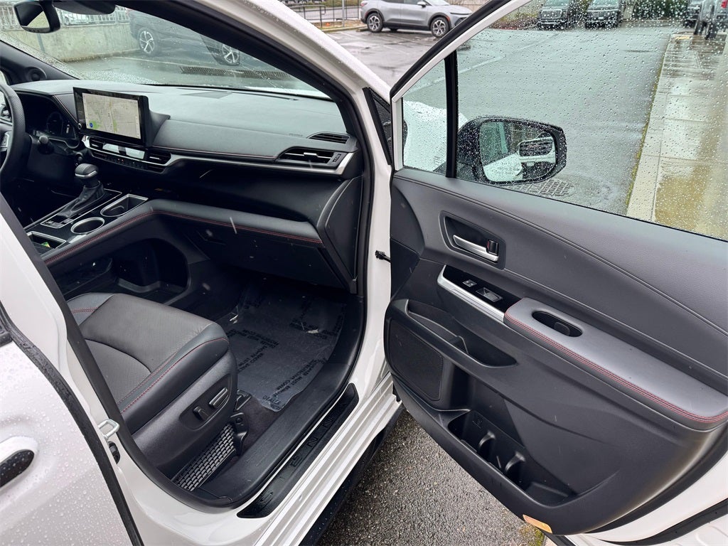 2025 Toyota Sienna XSE 7 Passenger