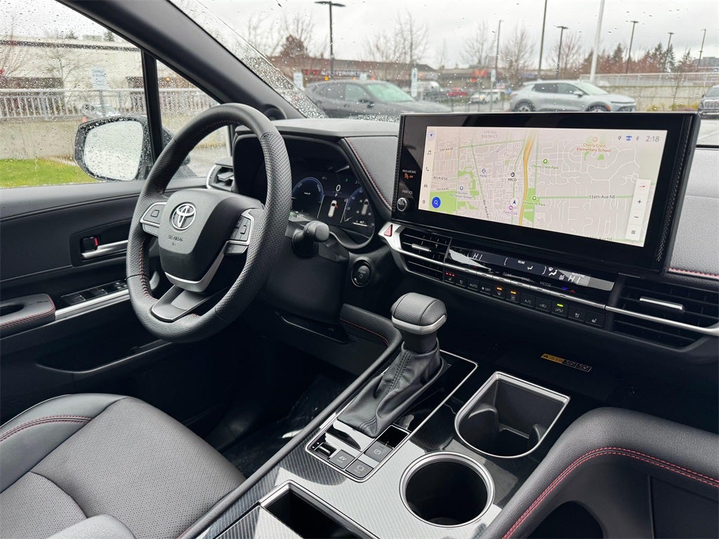2025 Toyota Sienna XSE 7 Passenger