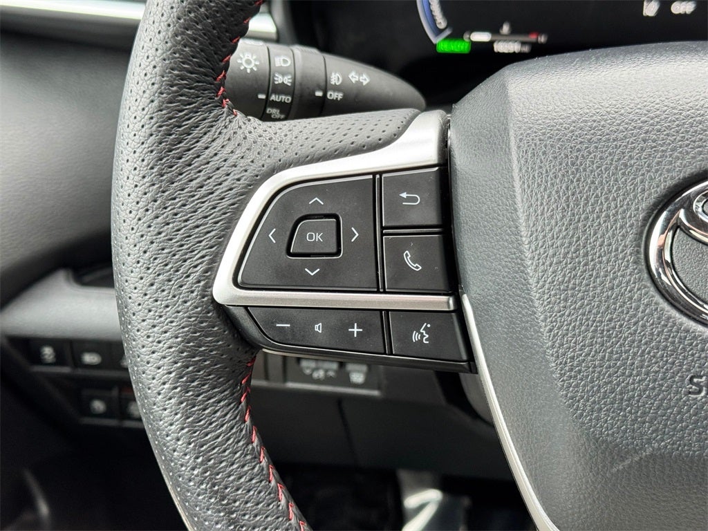 2025 Toyota Sienna XSE 7 Passenger