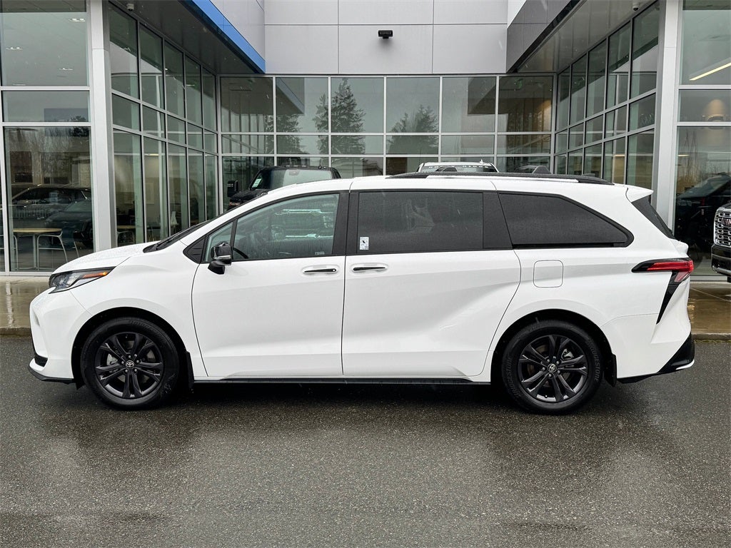 2025 Toyota Sienna XSE 7 Passenger
