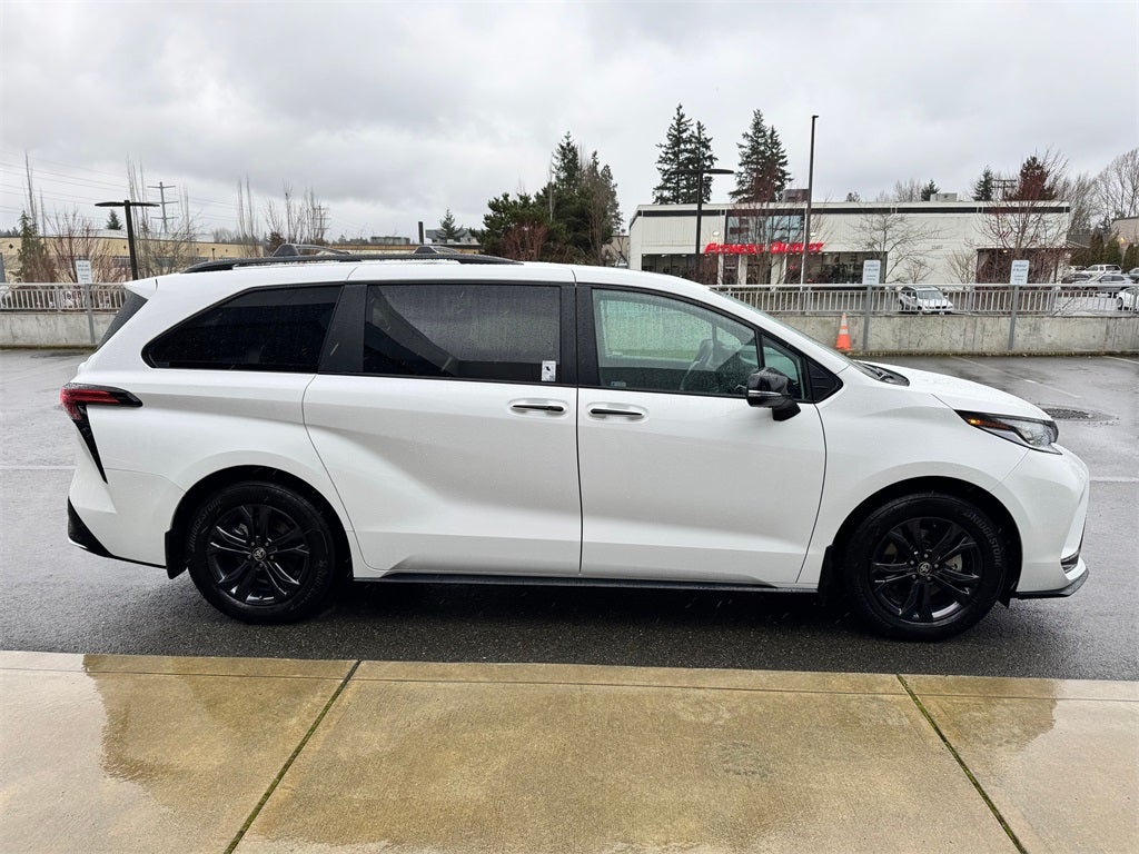 2025 Toyota Sienna XSE 7 Passenger