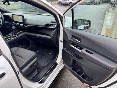 2025 Toyota Sienna XSE 7 Passenger