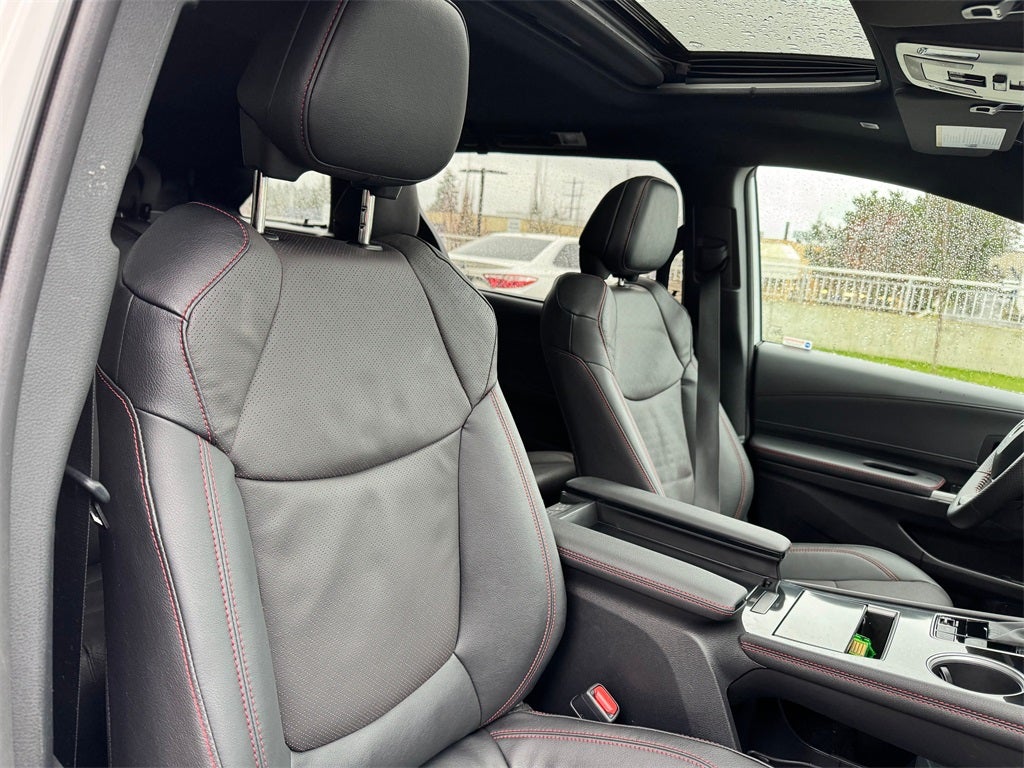 2025 Toyota Sienna XSE 7 Passenger